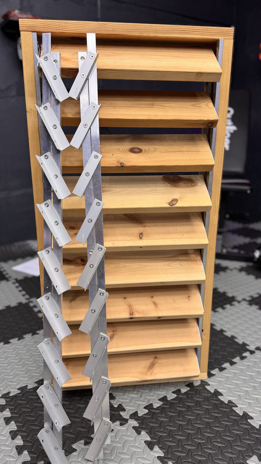 Natural aluminum finish